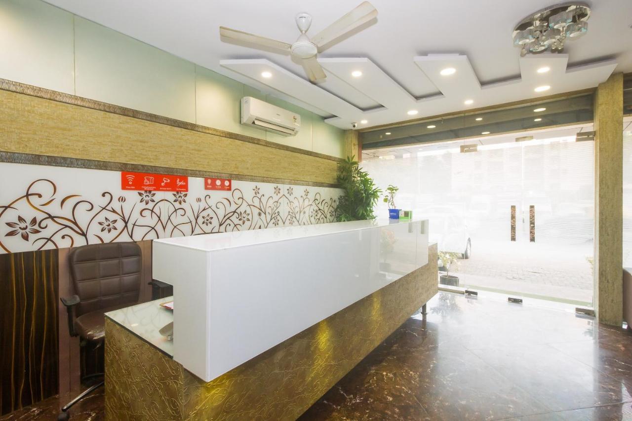 Capital O Hotel Pearl Near Us Embassy Bombay Exterior foto