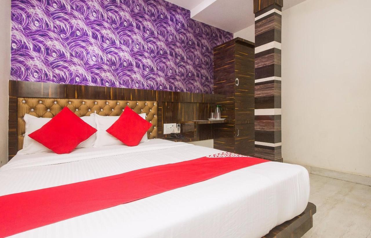 Capital O Hotel Pearl Near Us Embassy Bombay Exterior foto